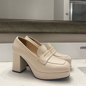 urban outfitters heels